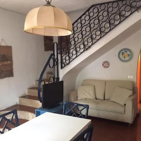 Cornelia Apartment *