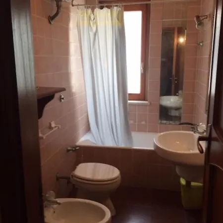 Cornelia Apartment